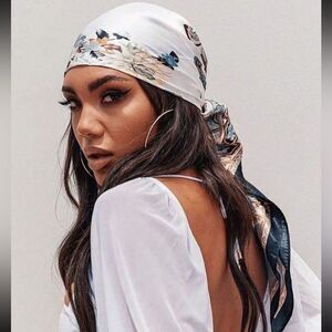 Floral Scarf in White and Blue S21